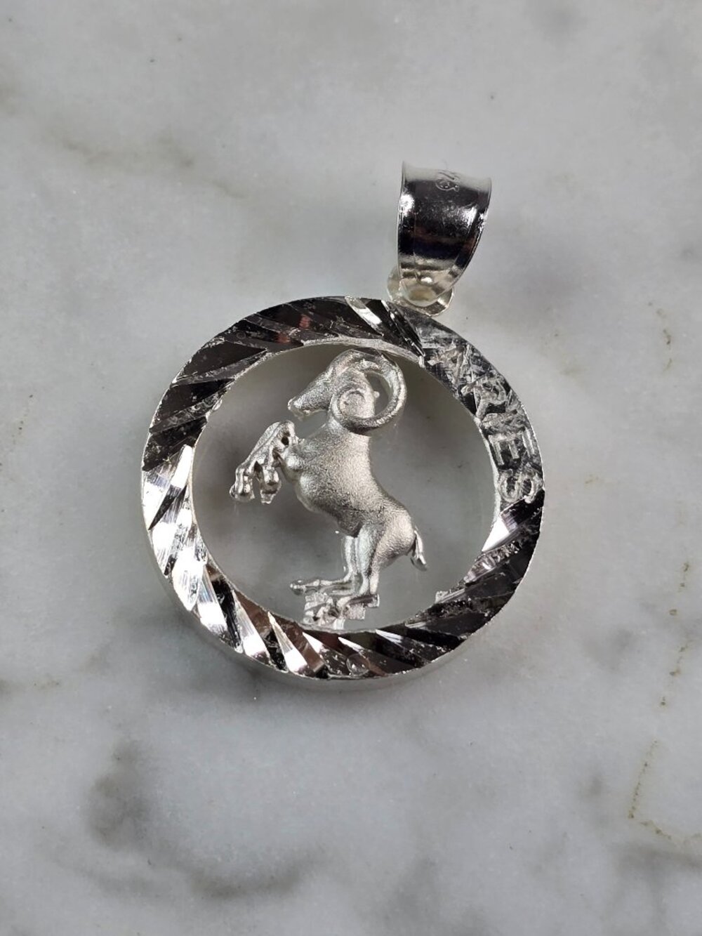 Womens Vintage Estate Sterling Silver Zodiac Aries Pendant 4.1g E2373